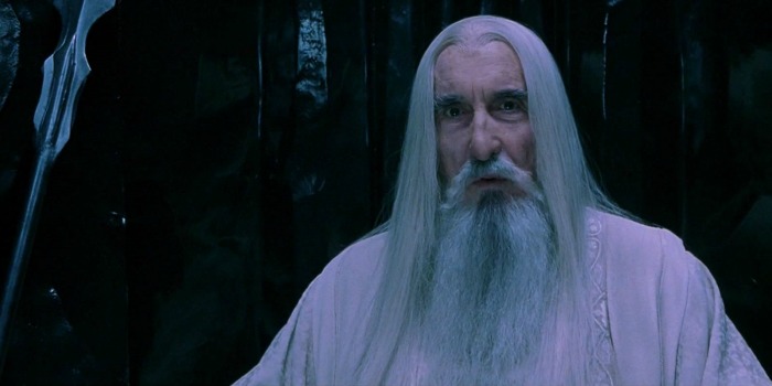 Christopher Lee como Saruman em "O Senhor dos Anéis: A Sociedade do Anel" (2001)
