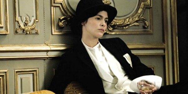 Coco Chanel (Audrey Tautou), de “Coco Antes de Chanel” (2009)