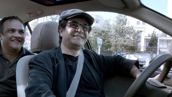Iraniano Táxi vence o Urso de Ouro do Festival de Berlim