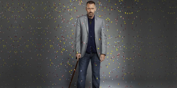 Hugh Laurie está cotado para participar das novas temporadas de ‘The Crown’
