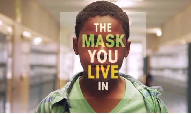 ‘The mask you live in’: sob quais máscaras se constrói a sociedade?