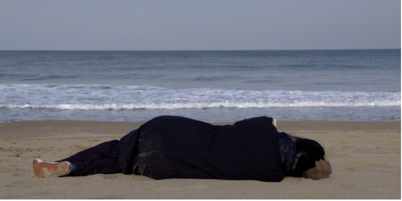 ‘Na praia à noite sozinha’: meditação sobre o amor destaca atuação de Min-Hee Kim