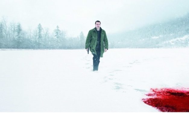 ‘Boneco de Neve’: terror com Michael Fassbender é bonito de se ver e terrível de aguentar