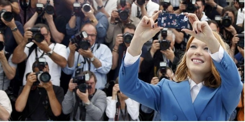 Festival de Cannes proíbe selfies no tapete vermelho