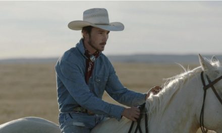 ‘Domando o Destino’: a fragilidade do cowboy americano em belo drama de Chloe Zhao