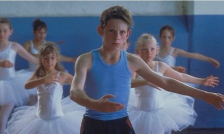 ‘Billy Elliot’: clássico moderno sobre paixão à dança e a liberdade