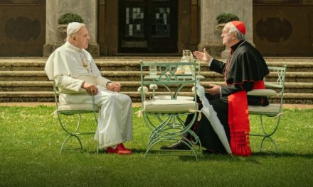 ‘Dois Papas’: Anthony Hopkins e Jonathan Pryce em atuações abençoadas