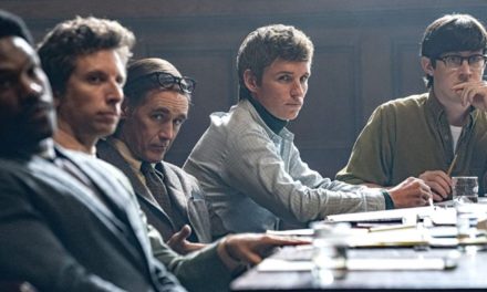 ‘Os Sete de Chicago’: drama de tribunal eficiente com elenco fabuloso