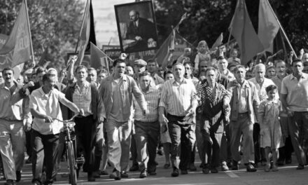 ‘Caros Camaradas’: a desintegração do comunismo soviético