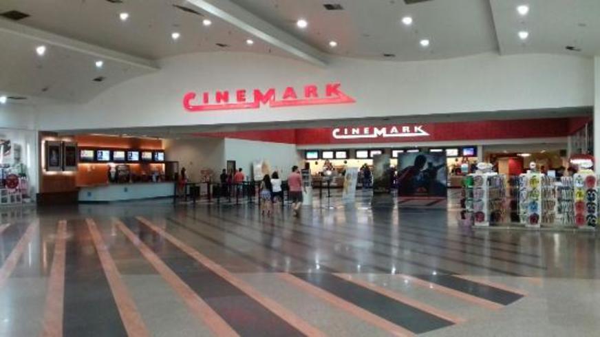 Cinco Breves Notas sobre a saída do Cinemark de Manaus 