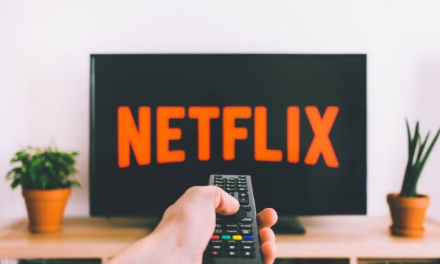 Pressionando o Play com a Netflix: O Gigante do Streaming Ainda Está em Ascensão?